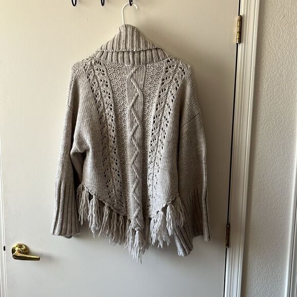 Cupcakes and cashmere Fringed Turtleneck Sweater Size XS Gently used Tan - Picture 2 of 6